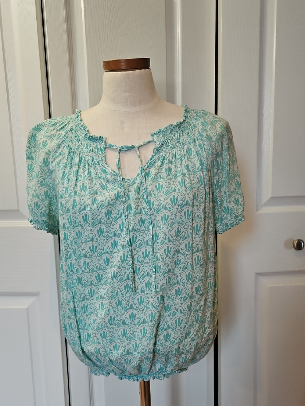 GAP Aqua Teal Printed Short-Sleeve Peasant Top Size M.